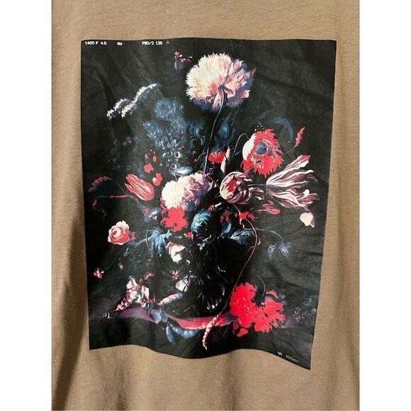 Forever 21 Men’s Short Sleeve Tan Shirt Size Medium Colorful Floral Flower Print - Picture 3 of 4
